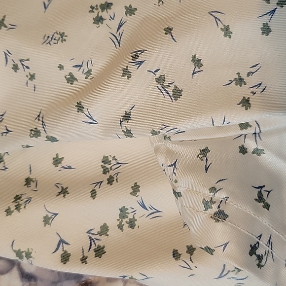 ROMWE Crop Floral Short Sleeve Top - Picture 7 of 7